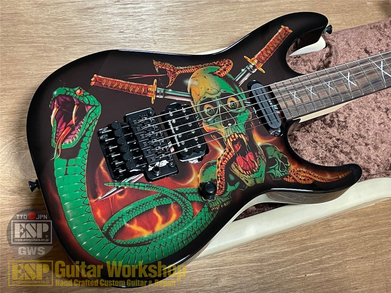 ESP SKULLS&SNAKES ~George Lynch Signature Model~（新品/送料無料）【楽器検索デジマート】