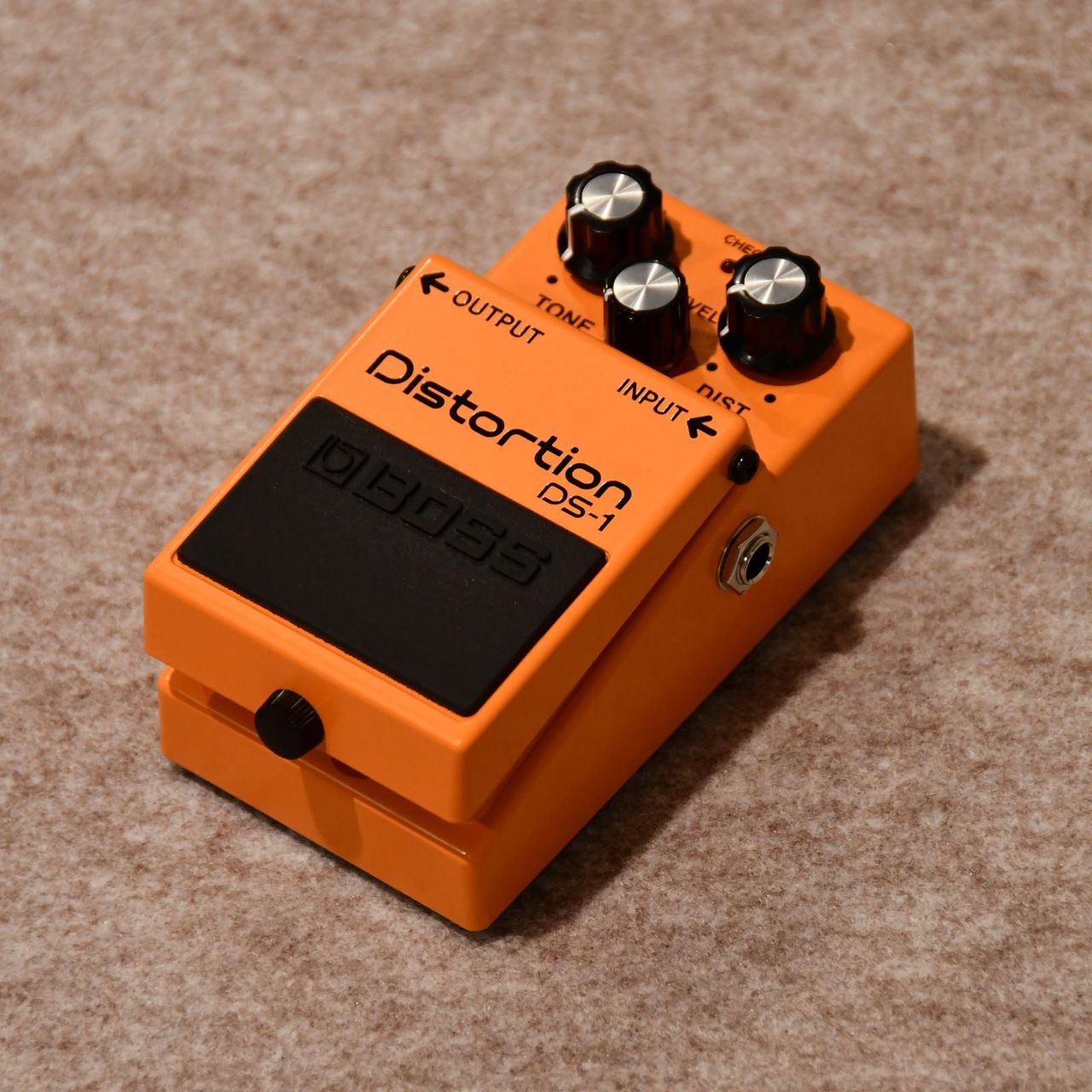 BOSS DS-1 Compact Mouse オレンジ 未使用品 BOSS DS-1 Compact Mouse オレンジ 未使用品