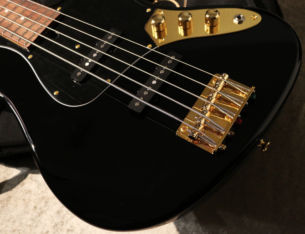 ベース moon JB-5C / BLACK MH Moon JB-5C R CR -Snow White MH-【4.51kg】【旧定価ラスト!】【コスモ