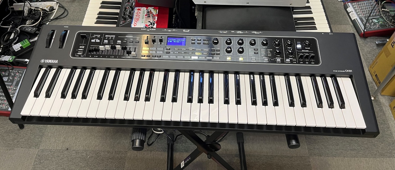 YAMAHA CK61 未開封品 YAMAHA 【展示品特価】CK61 61鍵盤 ステージキーボード/現物写真