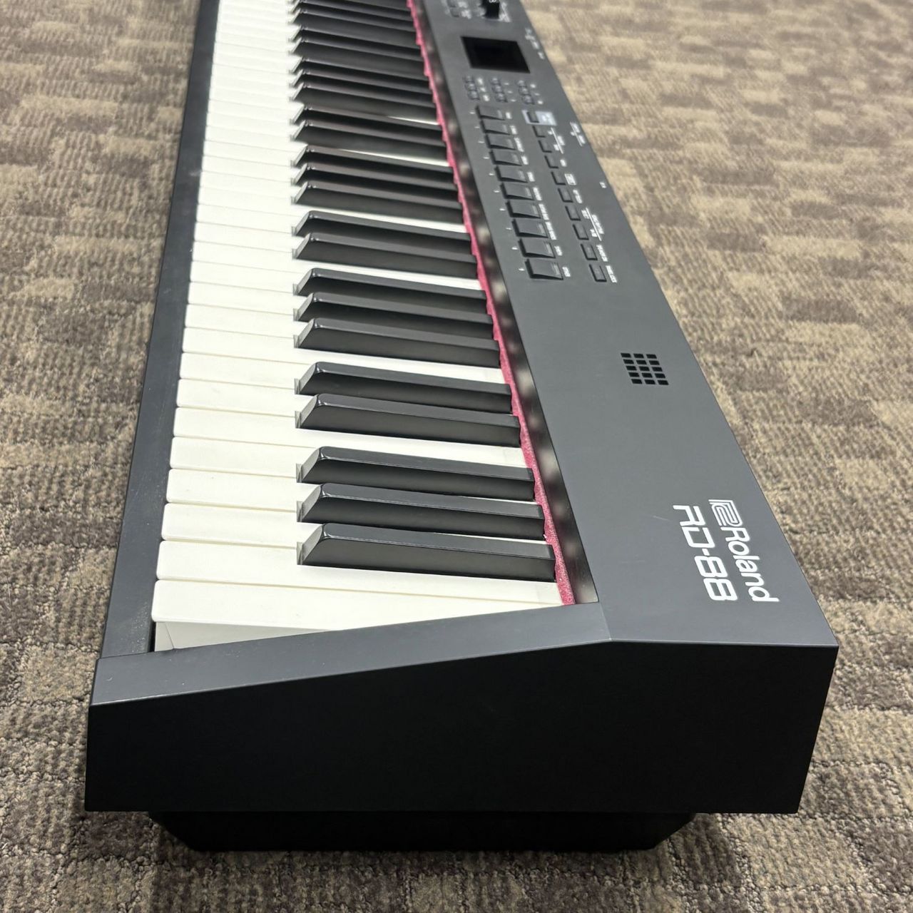 Roland RD-88【現物画像】（中古/送料無料）【楽器検索デジマート】