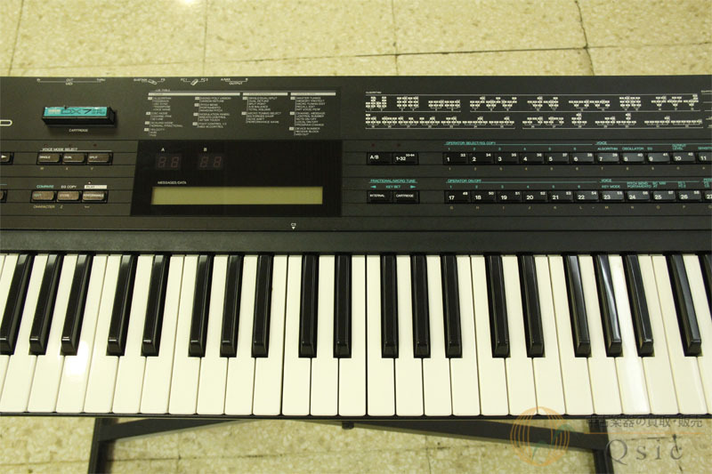 スーパー[中古] YAMAHA DX7 61鍵盤シンセサイザー/今でも根強い人気を誇る名機！ [UH416] ヤマハ
