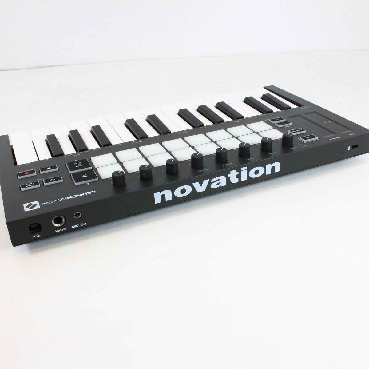Novation LaunchKey Mini MK3 【渋谷店】（中古）【楽器検索デジマート】