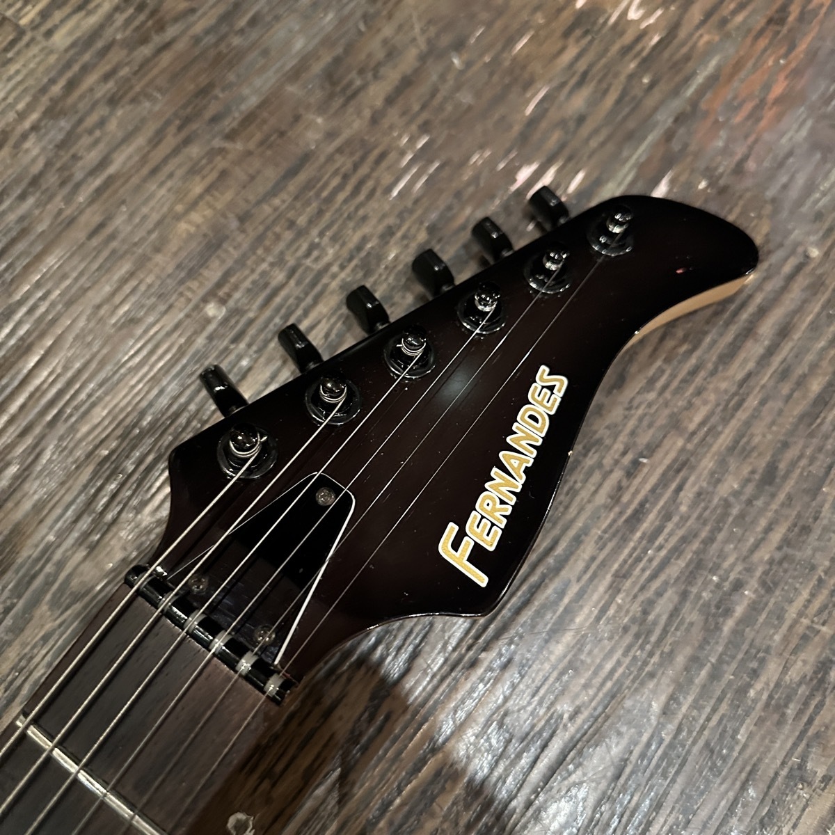 お値下げ‼️Fernandes guitarsエレキギターブラック お値下げ‼️Fernandes guitarsエレキギターブラック FERNANDES