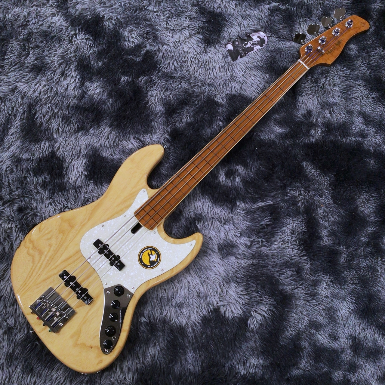Sire Marcus Miller V8 Ash FL 4-String NT (Natural)【マーカス