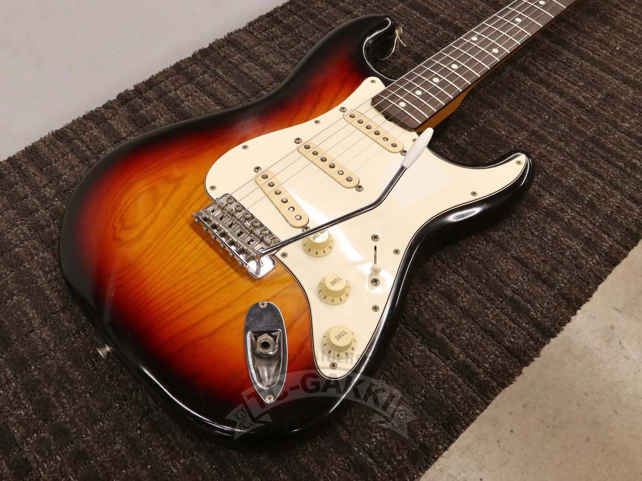 Fender Japan 1984-1987 ST62-1200 EXTRAD（中古）【楽器検索デジマート】