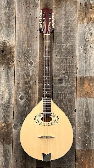 HORA Octave Mandolin M1087【オクターブマンドリン】（新品）【楽器
