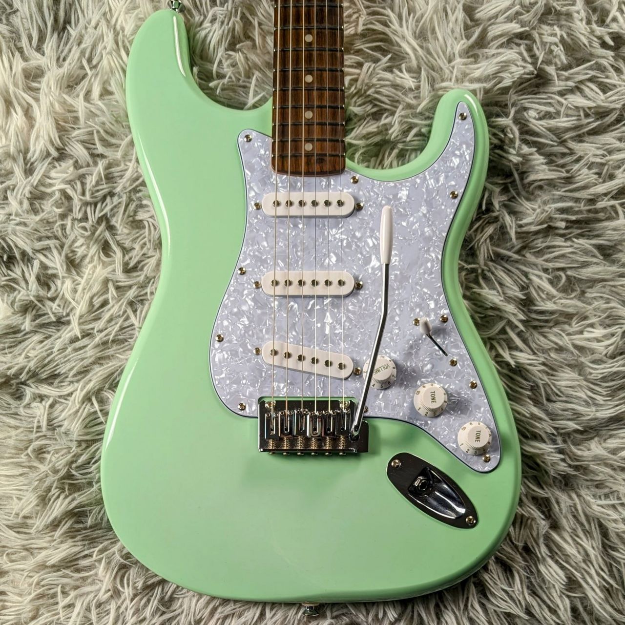 Squier by Fender AFFINITY Stratocaster SurfGreen【現物画像 Squier by Fender AFFINITY Stratocaster SurfGreen【現物画像