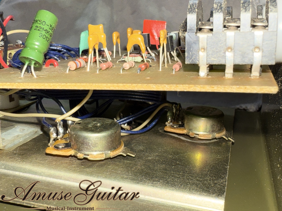 Electro-Harmonix Big Muff Pi Russia Army Green Bubble Font Electro-Harmonix Big Muff Pi Russia Army Green Bubble Font