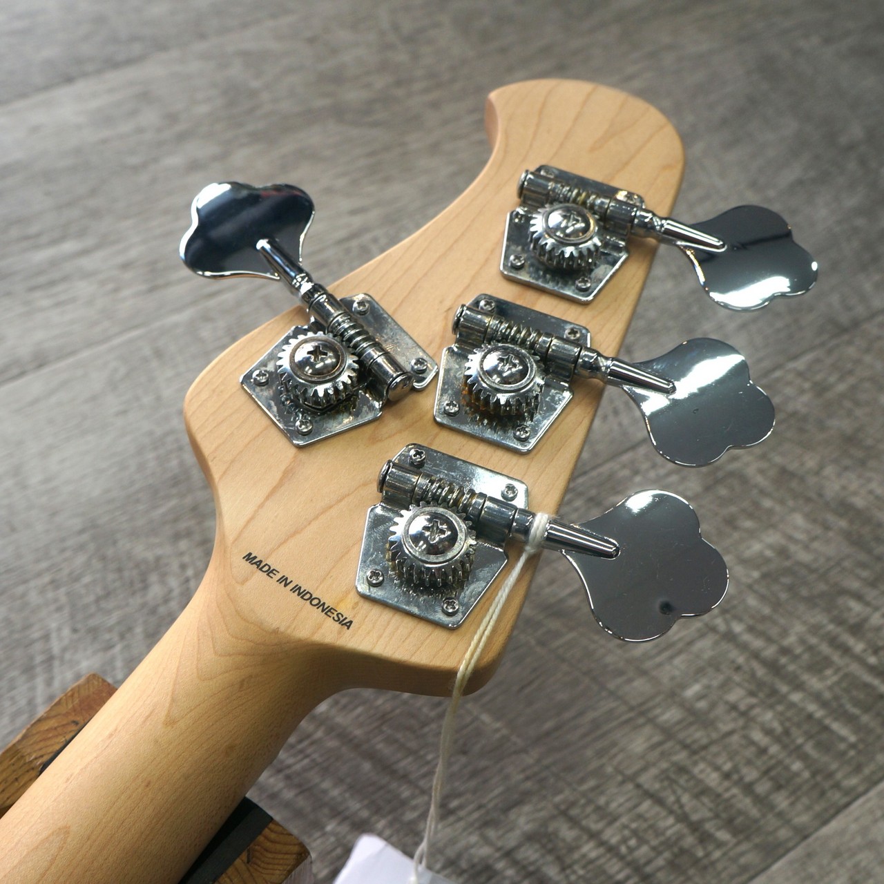 Sterling by MUSIC MAN S.U.B. Series Ray4 ベースケース付き 【公式通販】