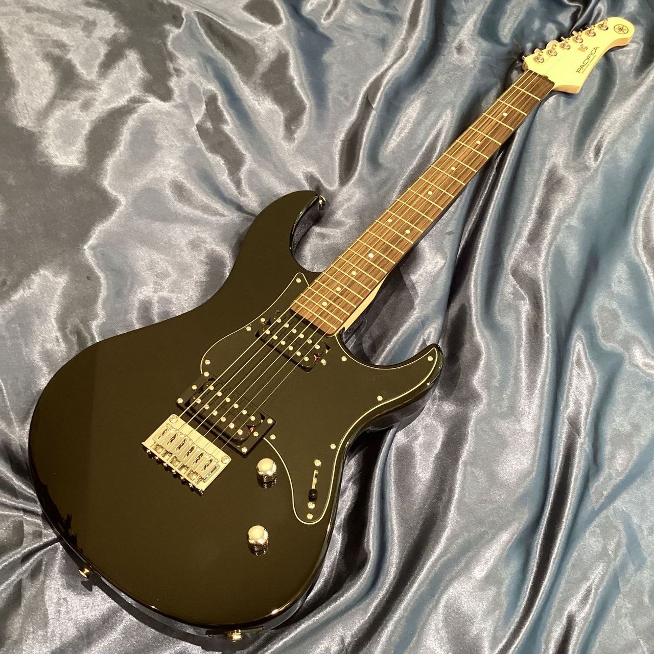 YAMAHA PACIFICA120H BLACK(ブラック) パシフィカ PAC120H（新品/送料