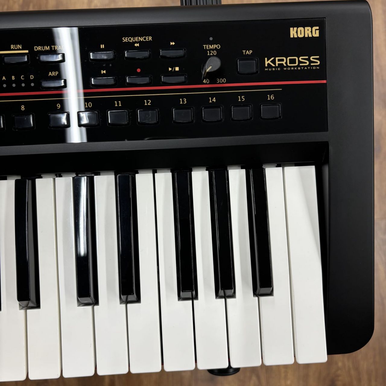 KORG KROSS-61 61鍵 シンセサイザー キーボード KORG 【中古】KROSS-61（中古/送料無料）【楽器検索デジマート】