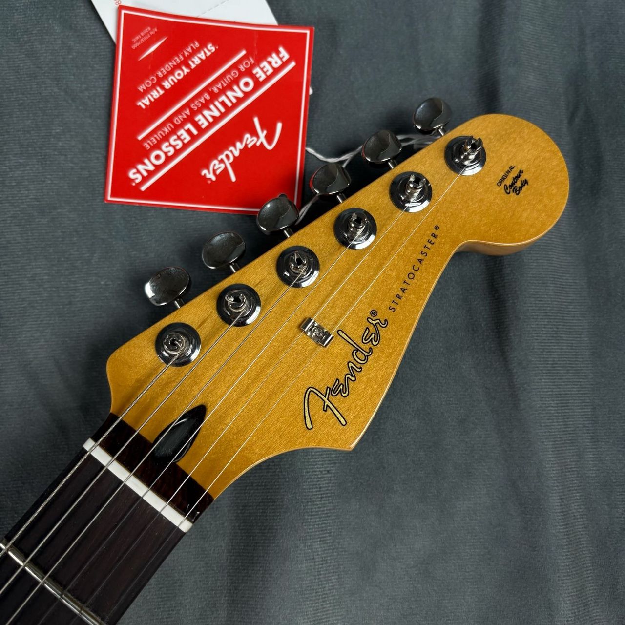 送料購入者負担　訳ありFender PLAYER 最終値下げ‼️‼️‼️‼️‼️‼️‼️‼️‼️ Fender Player II Stratocaster Polar White エレキギター