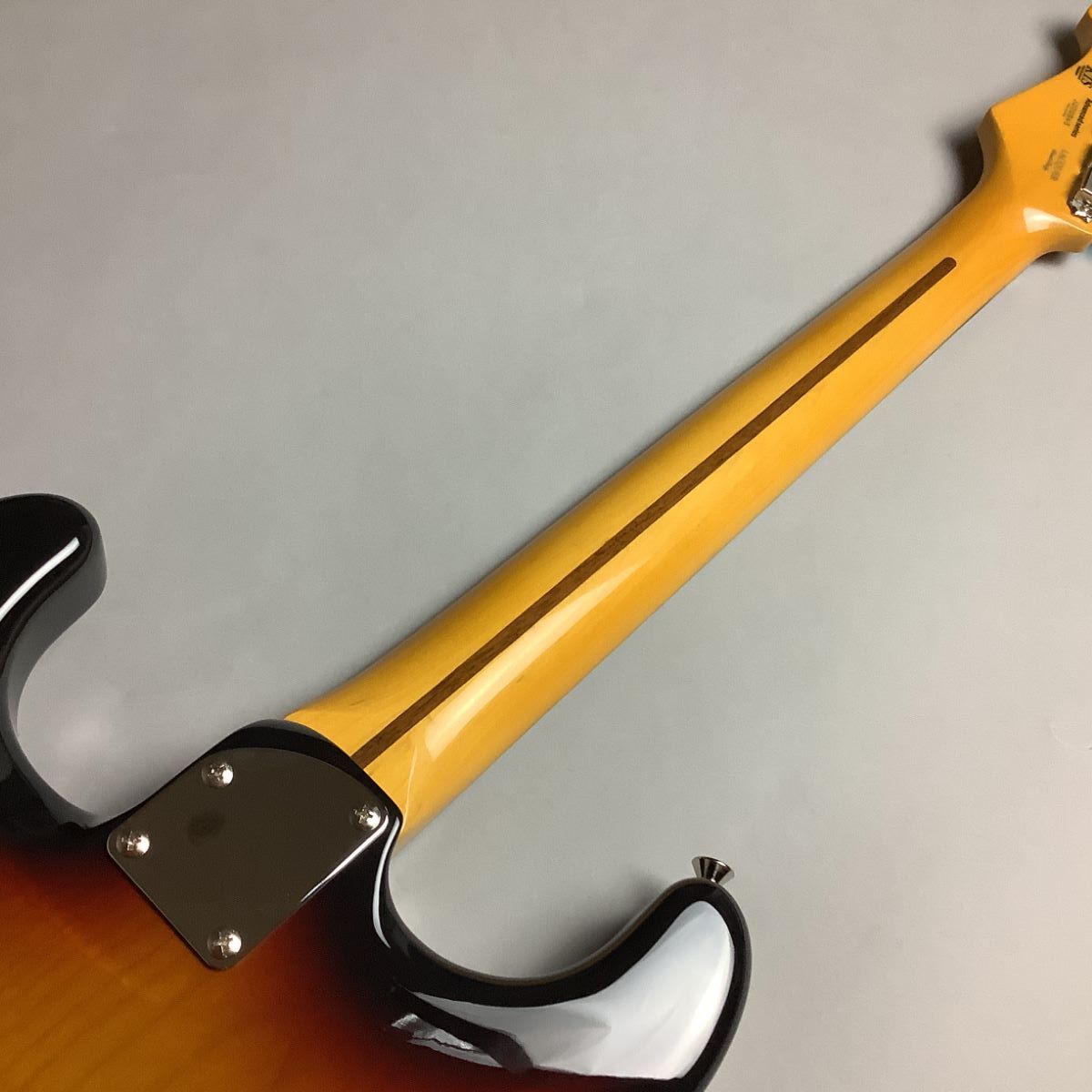 HISTORY HST-Advanced 3 Tone Sunburst エレキギター ストラト HISTORY HST-Advanced 3 Tone Sunburst エレキギター ストラト