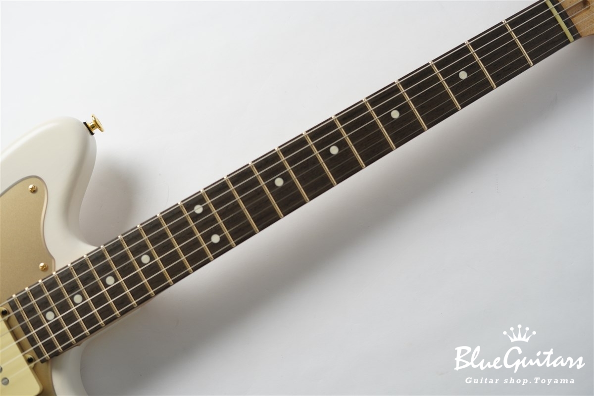 ギター Leqtique Maestoso Cloudy White Limited Leqtique Maestoso Cloudy White Limited [VL108]【神戸店在庫