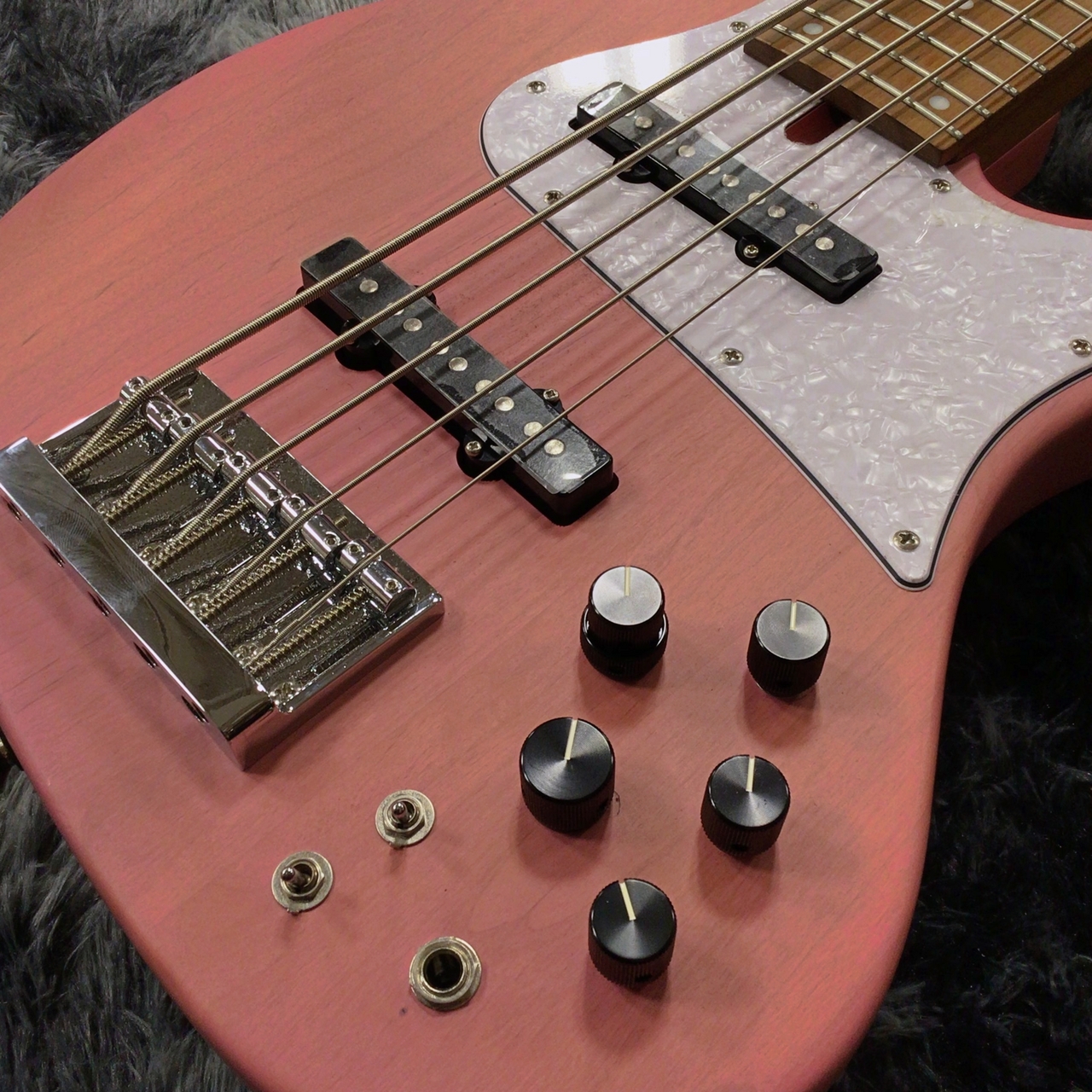 けんさん専用　生産終了モデル　モデファイジャズベース バッカス　ピンクラメ けんさん専用 生産終了モデル モデファイジャズベース バッカス