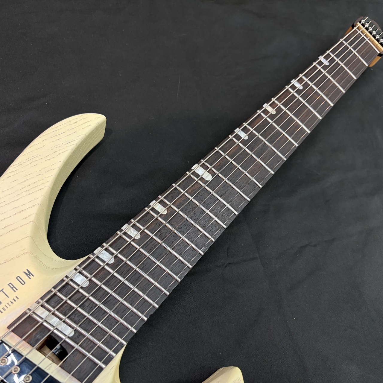 VIKSTROM GUITARS VSMH-270 (ヘッドレス マルチスケール 7弦ギター