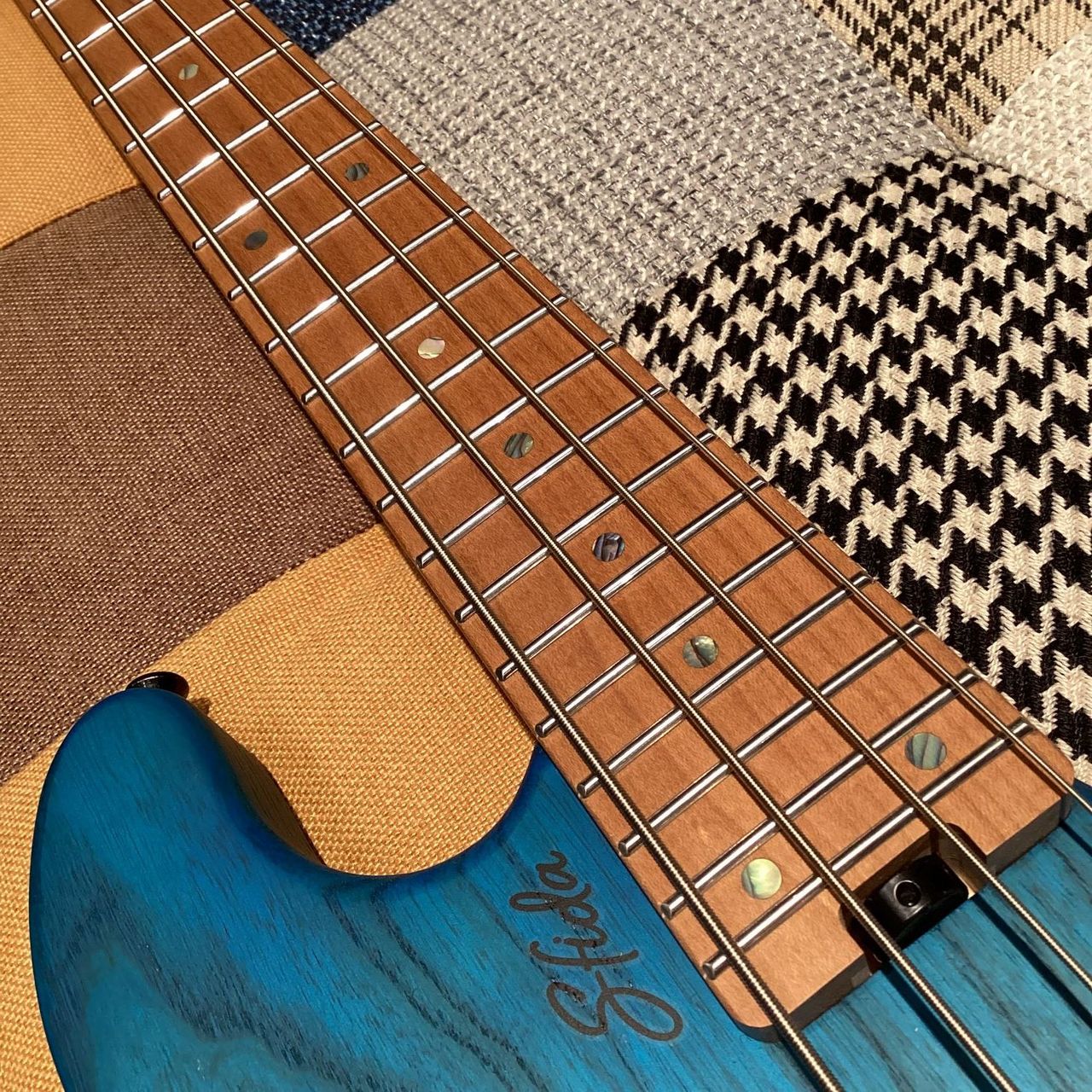 Sfida SHB-800ASH Blue (ブルー) 【エレキベース/ヘッドレス/アッシュ