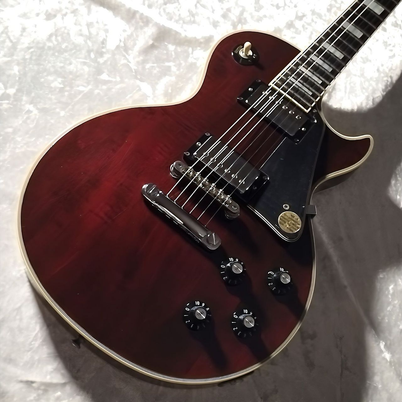 J*D様 レスポールカスタム ギブソンが“Les Paul Custom 70s”を発売！ 待望の70年代レス・ポール