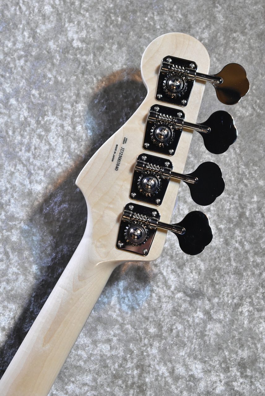 Fender Made in Japan Traditional 70s Precision Bass -Vintage White