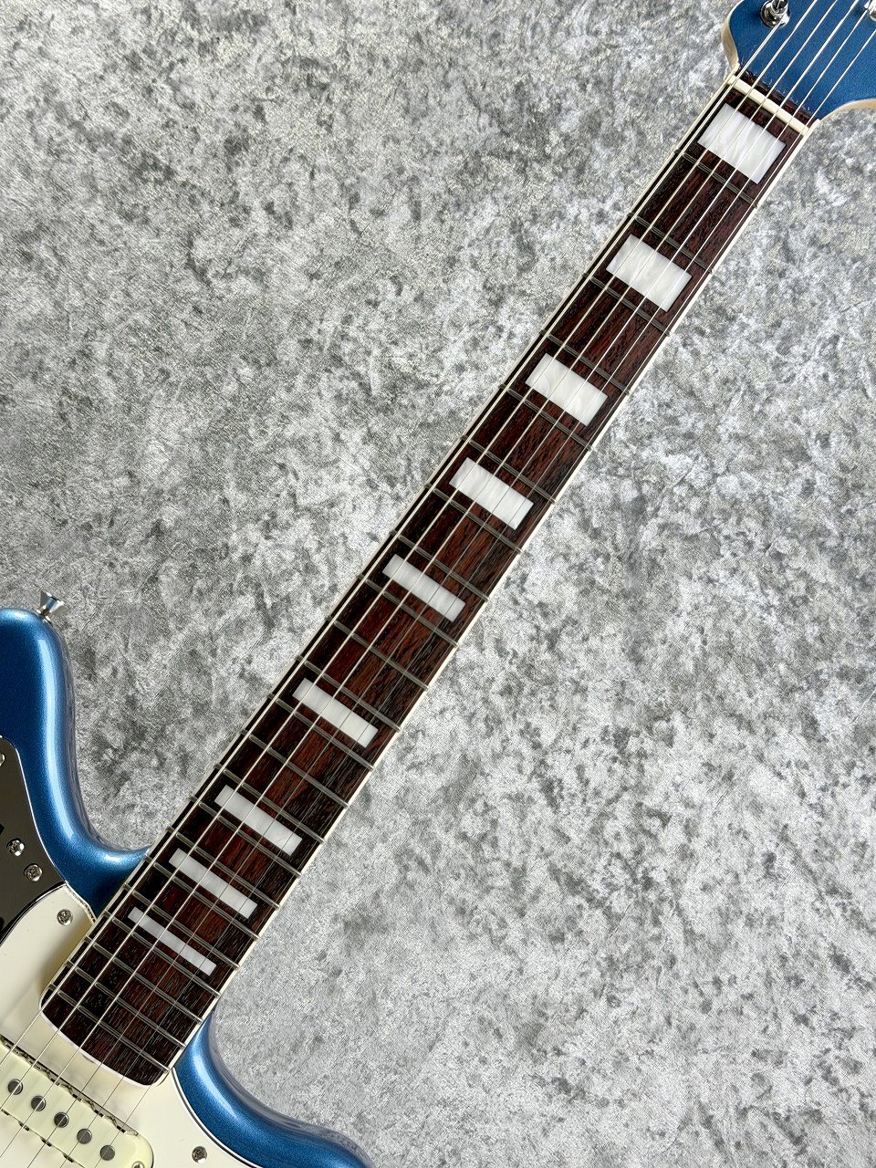 Fender Made in Japan Traditional Late 60s Jaguar -Lake Placid Blue