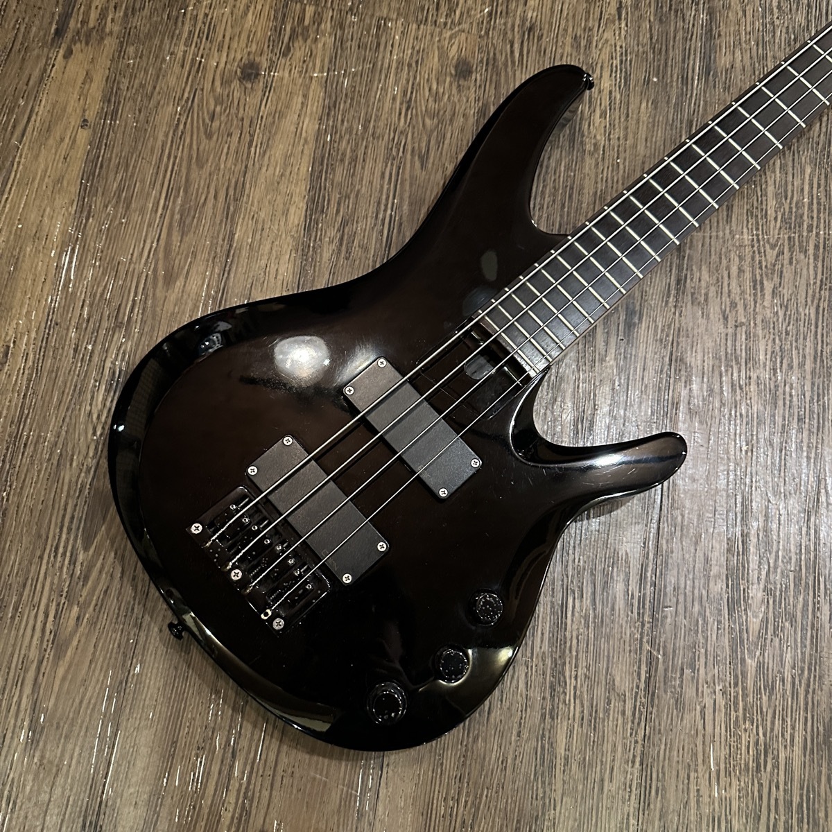 Washburn BB14 Electric Bass（中古/送料無料）【楽器検索