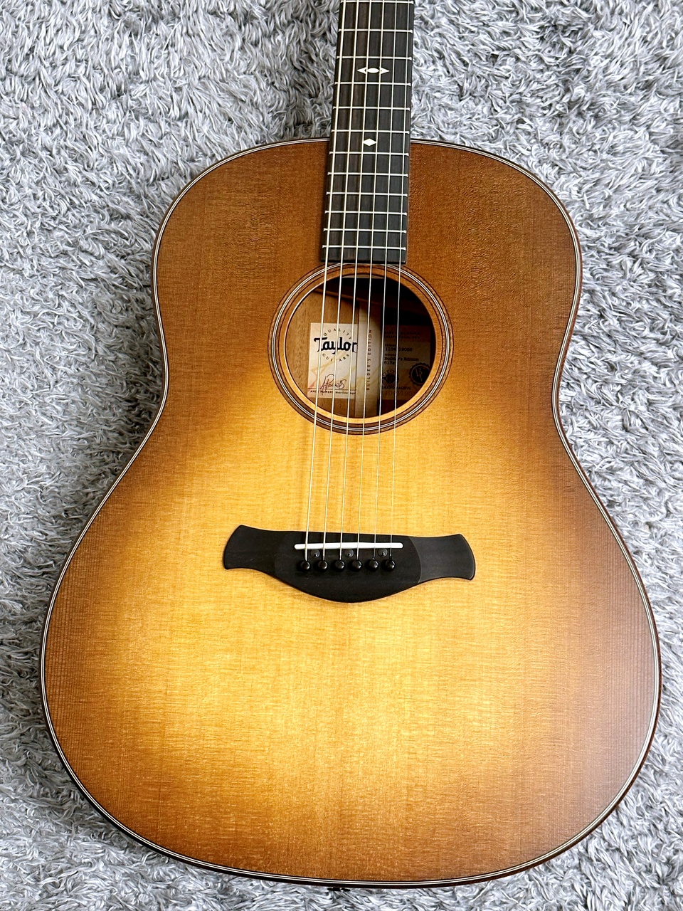 Taylor Builder's Edition 517e V-Class WHB (Wild Honey Burst)【中古 ...