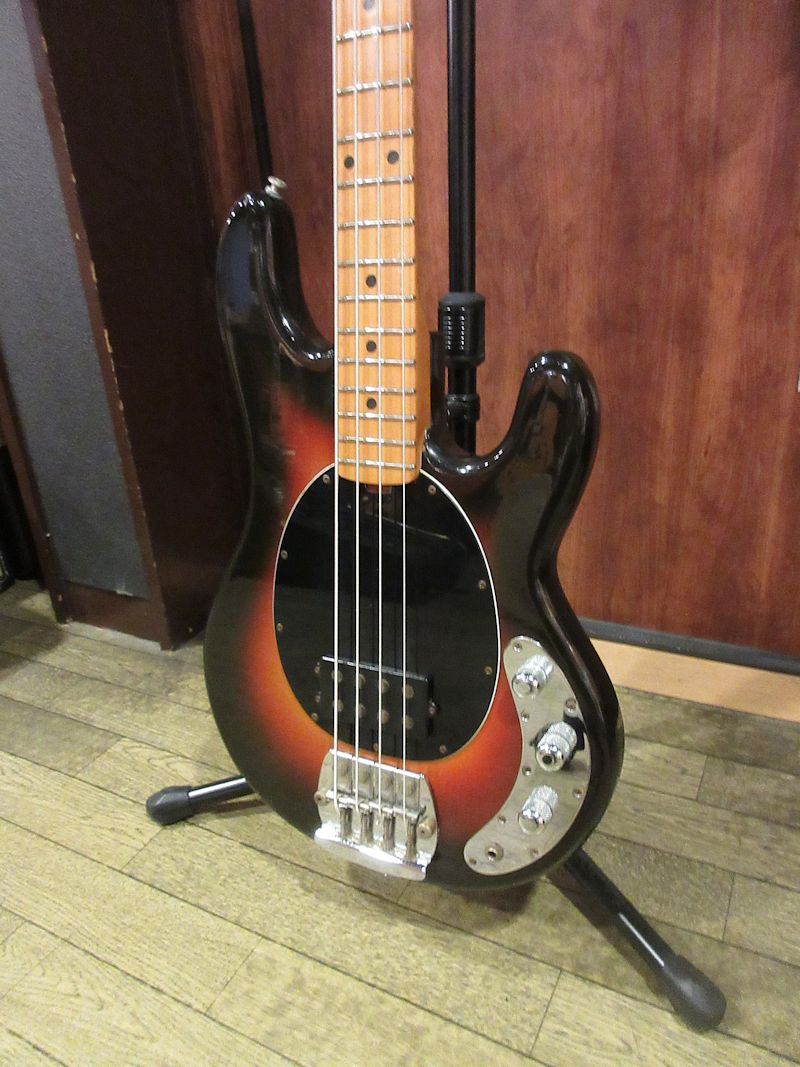 MUSIC MAN 1976 Stingray Bass Sunburst 