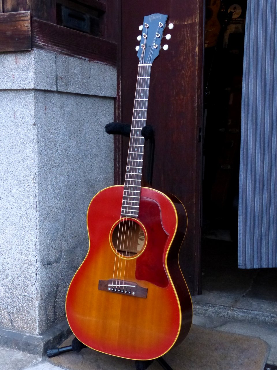 Gibson '67 B-25（ビンテージ）【楽器検索デジマート】