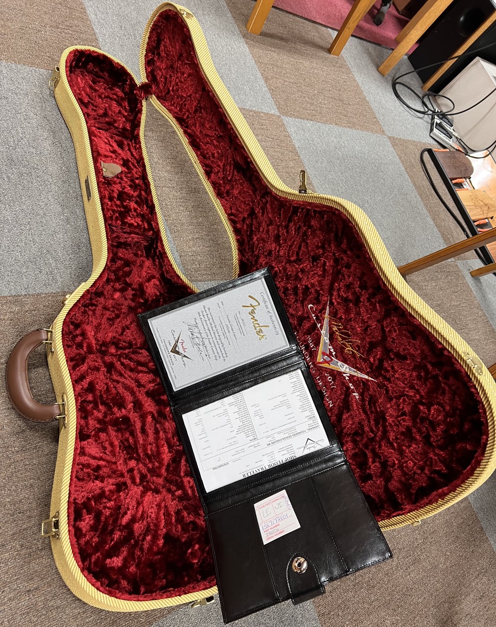 Fender Custom Shop 30TH ANNIVERSARY FOUNDERS DESIGN ESQURE Michael