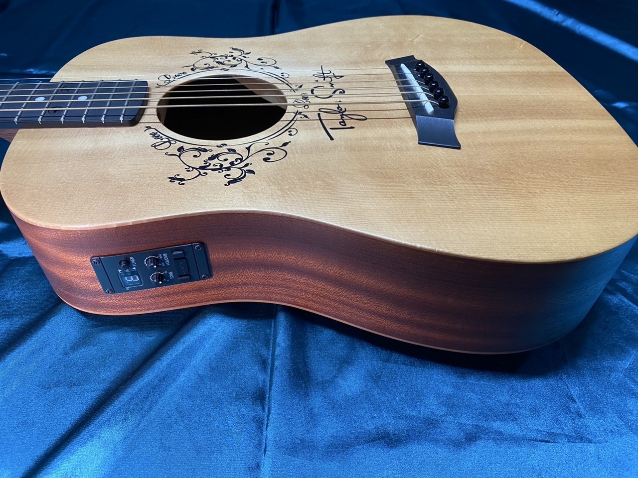 Taylor Taylor Swift Baby Taylor-e（中古）【楽器検索デジマート】