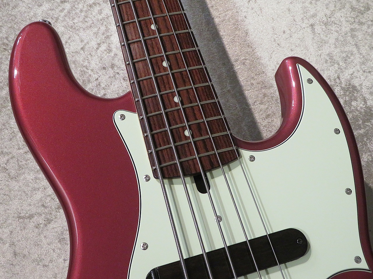 vintage ５弦ベース 【最終値下げ！！！】 vintage 5弦ベース 【最終値下げ！！！】 15万円以下で買える
