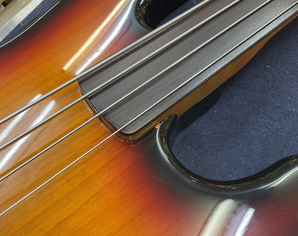 Fender Custom Shop 1962 Jazz Bass Fretless (SB/R)（中古）【楽器