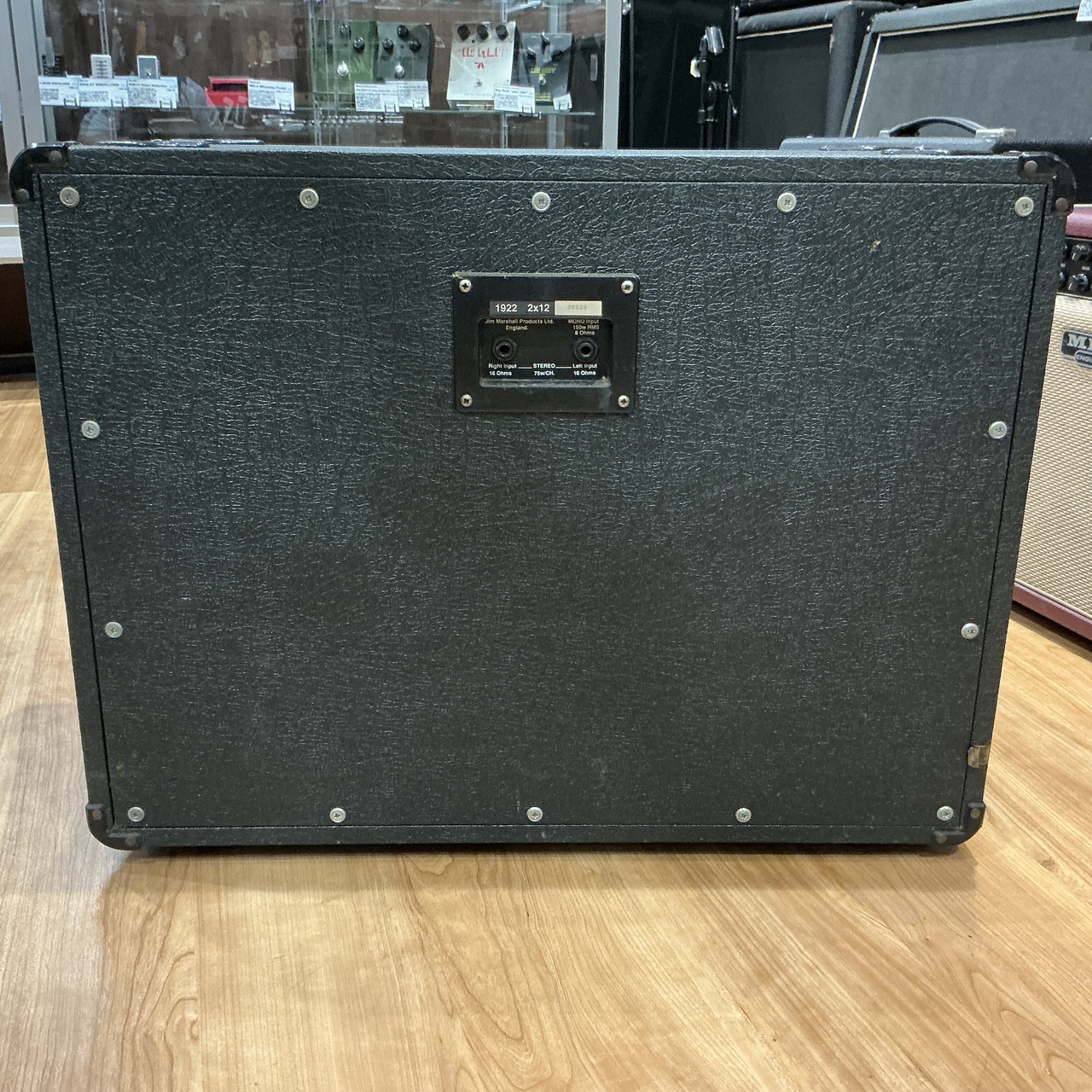 その他 MARSHALL 1922 Marshall 1922 2x12 Compact and powerful cab ideal for large