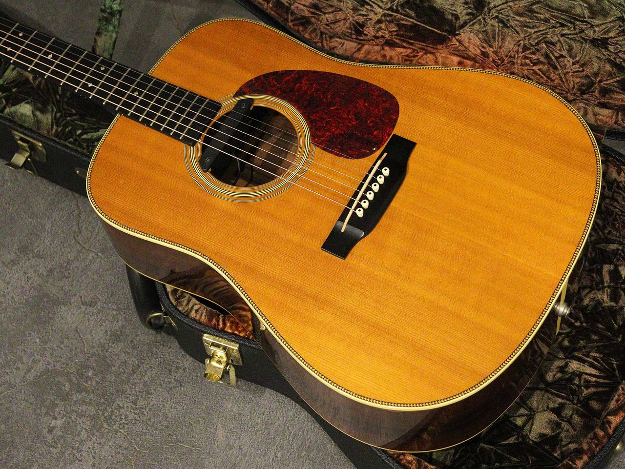 Martin HD-28V with Fishman Rare Earth Single 2000（中古