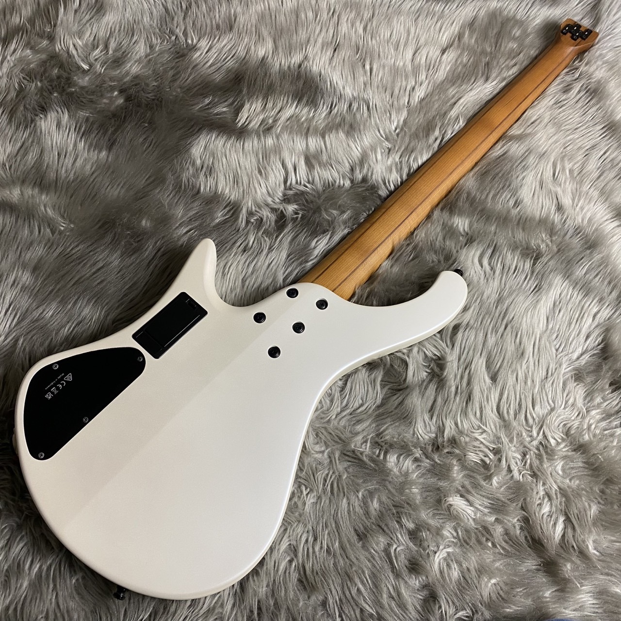 Ibanez(アイバニーズ) ／ EHB1000-PWM(Pearl White Matte