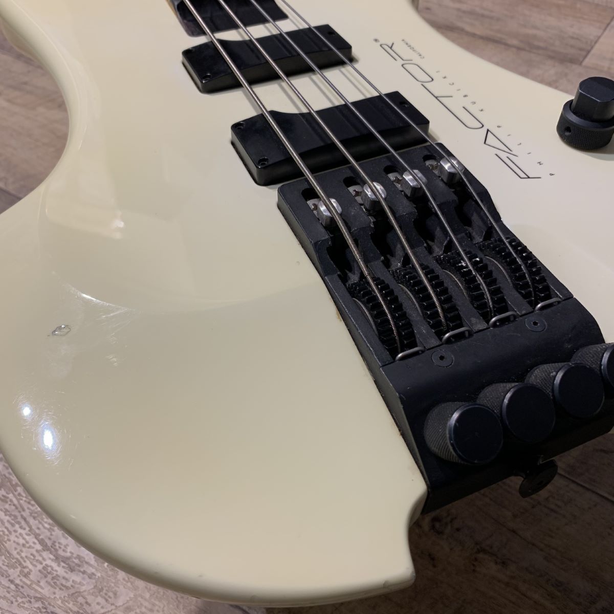 PHILIP KUBICKI Factor Bass 89's non adjuster 24F / Vintage White 