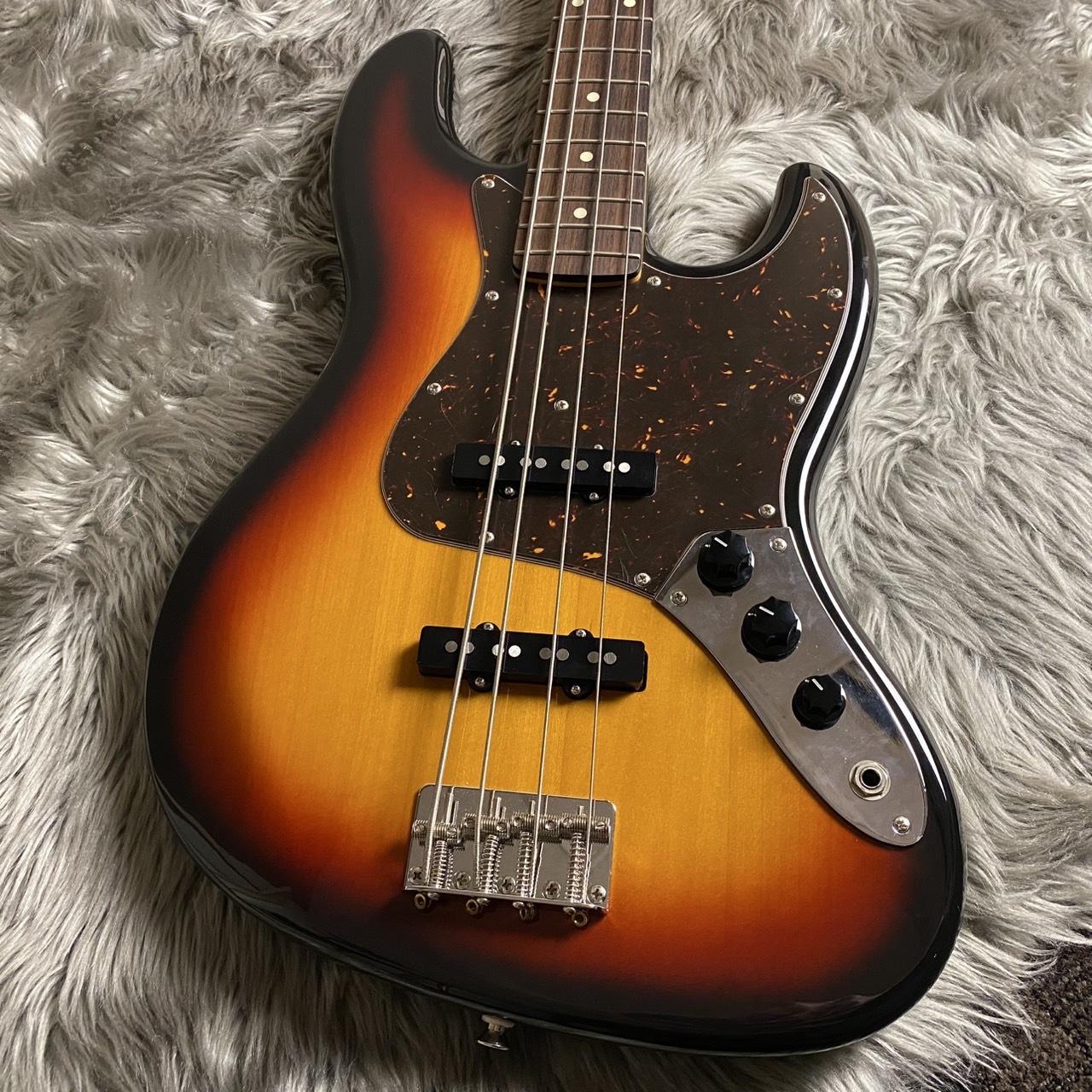 エレキベース】HISTORY/CZ-BJ4/R 3TS エレキベース を入荷しま