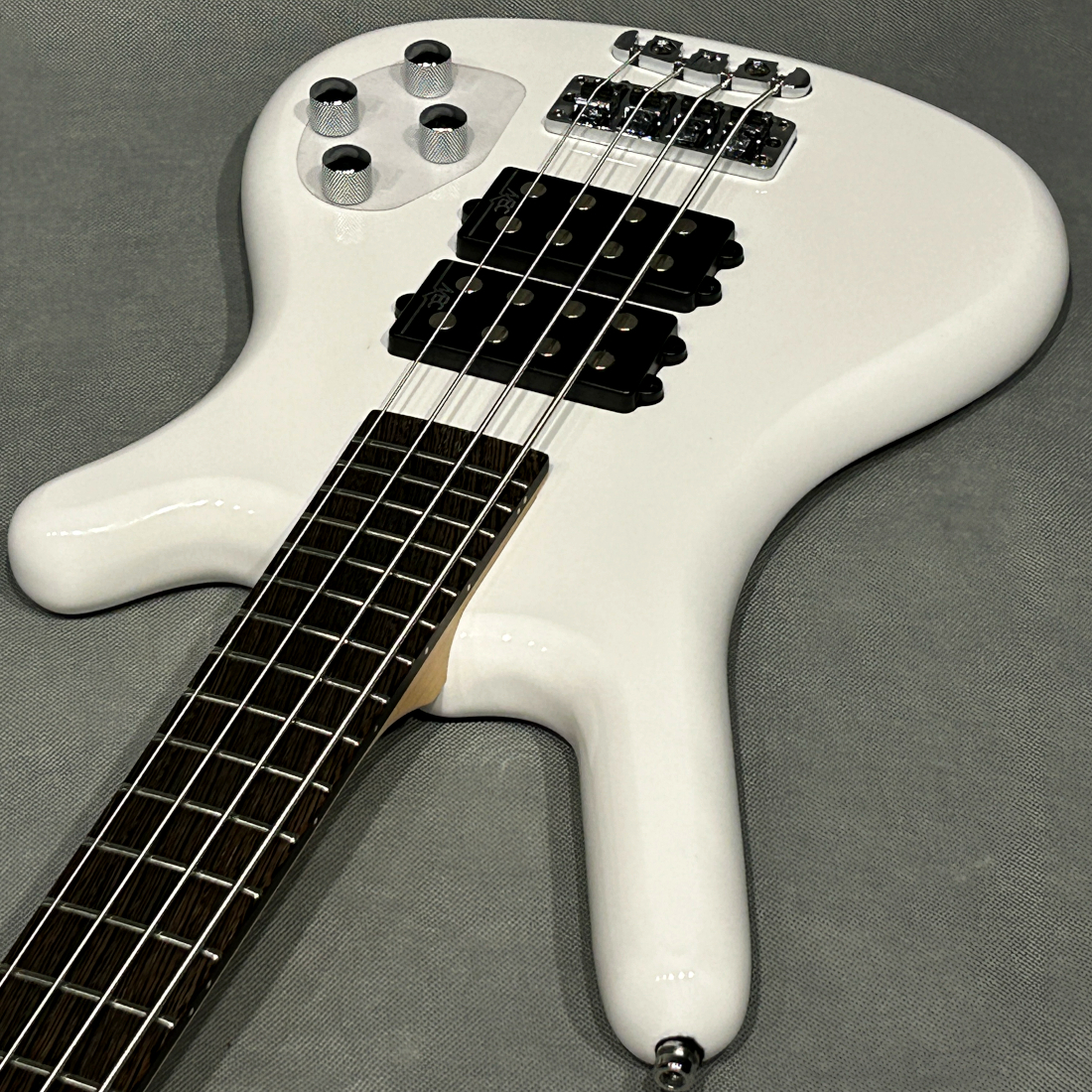 ベース Warwick Corvette