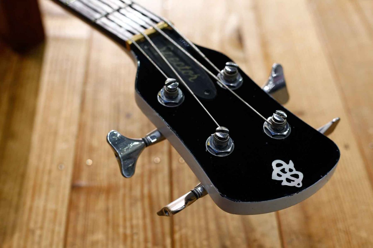 ベース Spector EURO 4 CLASSIC Lacquer AgedWhite EURO 4 CLASSIC Lacquer Aged White: ベース｜三木楽器公式通販サイト