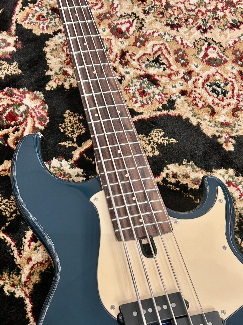 Yamaha BB435 ティールブルー Yamaha BB435 Teal Blue 5-string Electric Bass Guitar