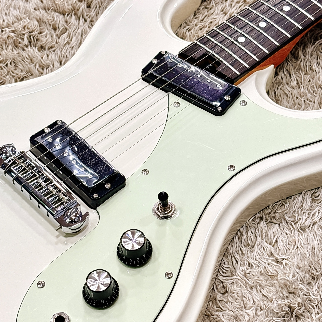 Aria Pro II DM-206 / VW (Vintage White) ~RETRO CLASSICS