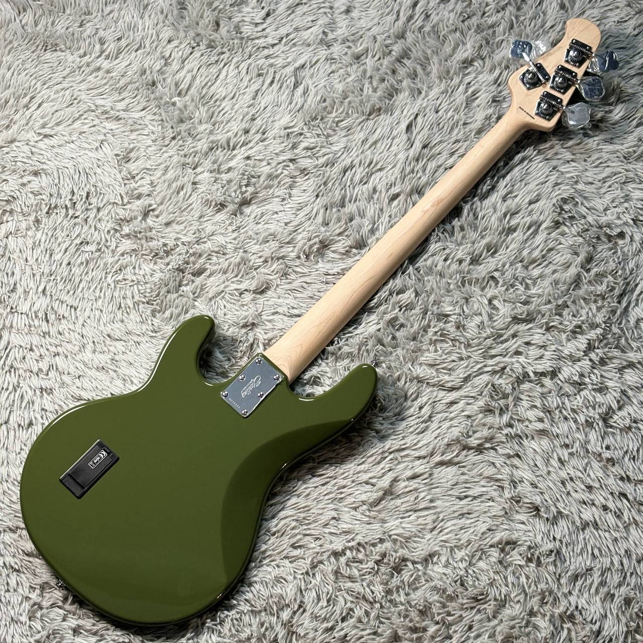 Sterling by MUSIC MAN 【実物写真】RAY4 Olive Gloss エレキベース
