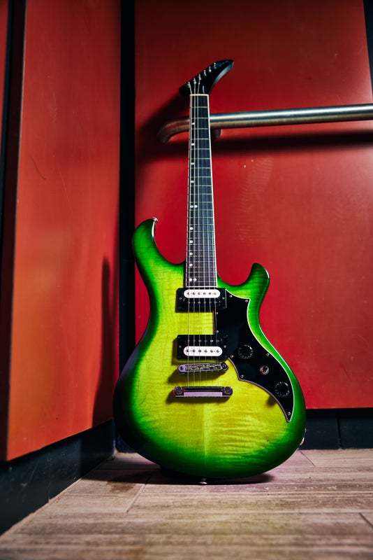 Gibson 【予約開始!!】Victory Figured Top Iguana Burst 【Victory is