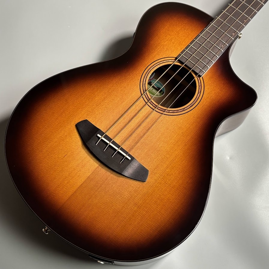 Breedlove Solo Bass アコースティックベース