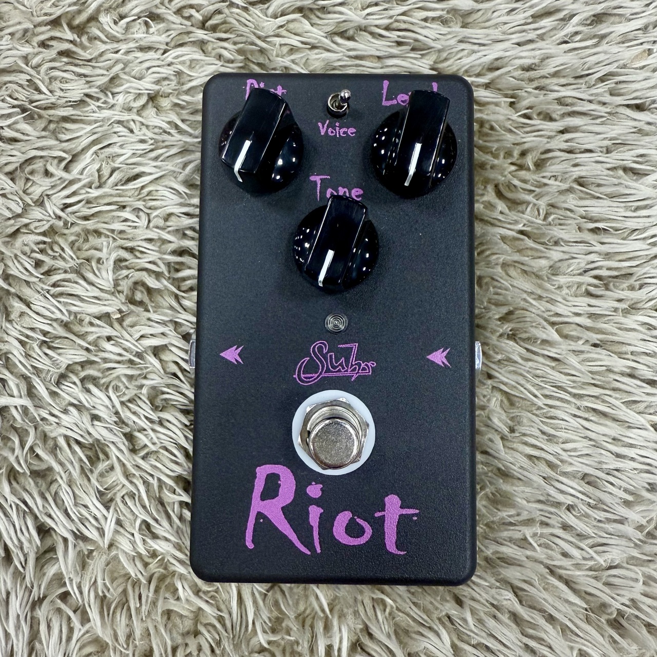 suhr Riot ディストーション　限定品 Suhr Riot Black Edition（新品/送料無料）【楽器検索デジマート】