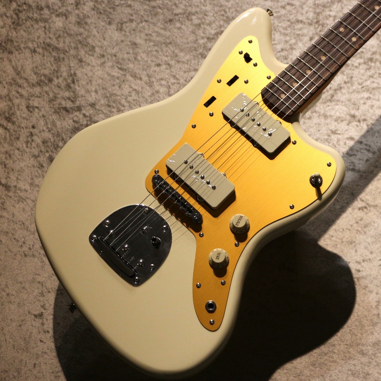 Squire J.Mascis JAZZMASTER　ダイナソーJr J Mascis Jazzmaster® – Fender