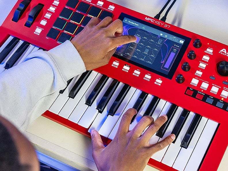AKAI MPC KEY 37 MIDIキーボード AKAI MPC Key 37 MIDIキーボード
