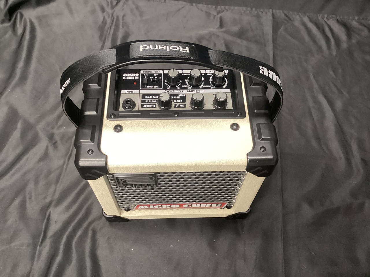 Roland MICRO CUBE / WHT (ローランド マイクロキューブ 小型ギターアンプ)（中古）【楽器検索デジマート】