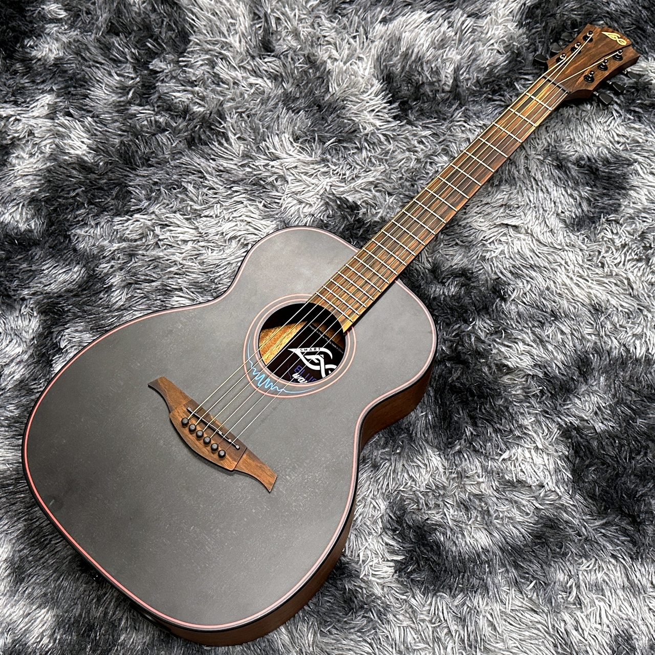 LAG アコースティックギター エレアコ LAG GUITARSからエレアコギター「Tricolore」シリーズが発売！